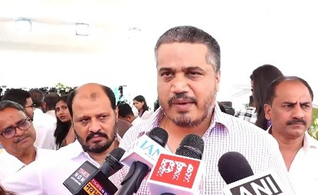 Godman Ashok Kharat seems linked to Ajit Pawar plane crash, CID should probe: Rohit Pawar